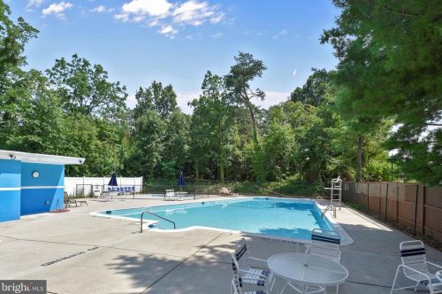 3300 28th St, Alexandria VA 22302-1334 exterior