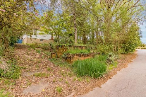 1270 Kingsley Cir, Atlanta, GA 30324-3224