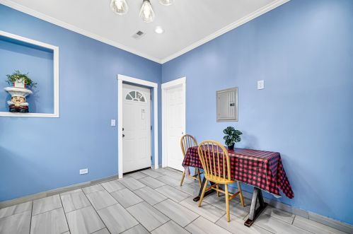 1020 Springfield Ave, Chicago IL 60624-4025 exterior