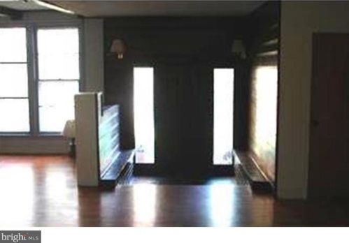 295 Gravel Hill Rd, Huntingdon Valley PA  19006-1313 exterior