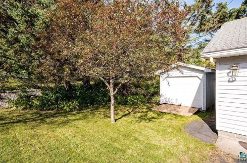 1929 Tyrol St, Duluth MN 55811-5333 exterior