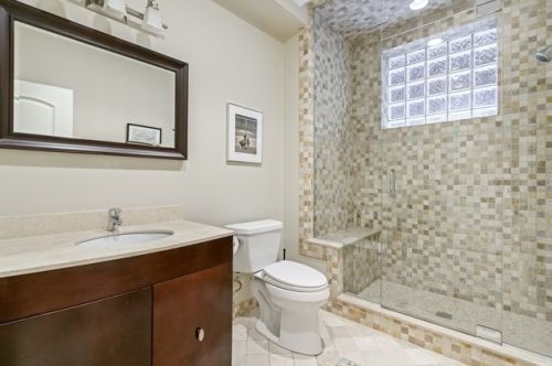 1309 Nelson St, Chicago IL 60657-3042 exterior