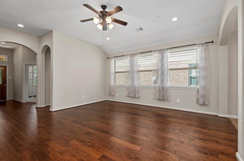 8642 Lighthouse Lk Ln, Humble TX 77346-5802 exterior