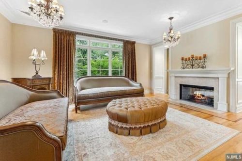 44 Central Ave, Demarest NJ  07627-1623 exterior