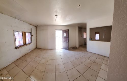 1805 31 Pl, Phoenix AZ 85008-3717 exterior