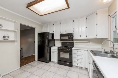 4703 Rose St, Bull Valley IL 60014-8142 exterior