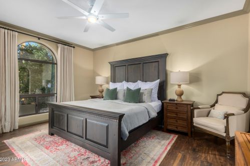 11039 11th St, Phoenix AZ  85020-5852 exterior