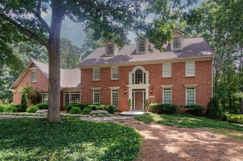 1230 Bridgewater Walk, Lithonia, GA 30078-2054