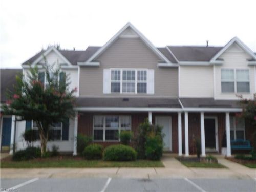 6314 Sweetbay Dr, Whitsett, NC 27377-8704