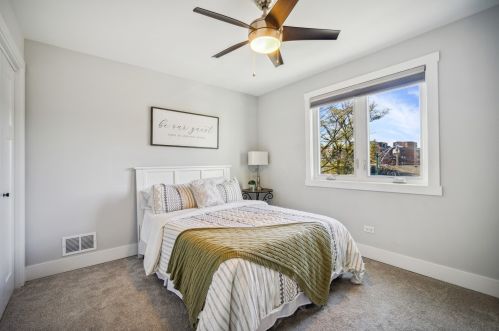 5821 Napoleon Ave, Chicago IL  60631-2624 exterior