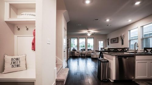 15928 Cadoz Dr, Austin TX  78728 exterior