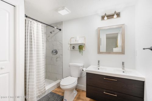 826 Newfound Harbor Dr, Merritt Island FL 32952-2763 exterior