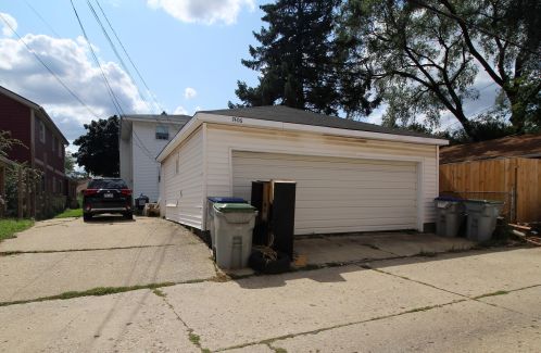 7406 Derby Pl, Milwaukee WI 53209-5841 exterior