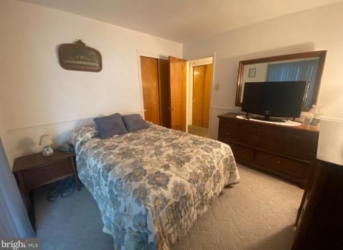 947 Warren St, Pottstown PA 19464-4111 exterior