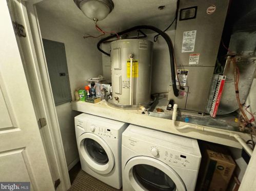 837 16th St, Philadelphia PA  19146-2120 exterior