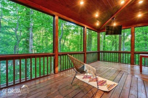 620 Colebrook Ct, Atlanta GA  30327-4710 exterior