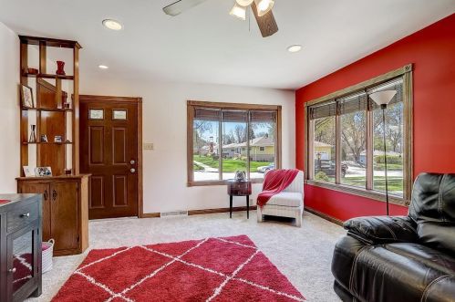 9438 Montana Ave, Milwaukee WI 53227-3324 exterior