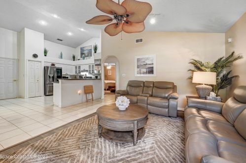 285 Northgrove Dr, Merritt Island FL 32953-7959 exterior