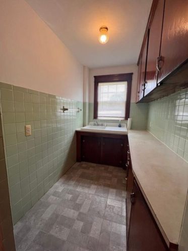 331 Hawkins St, Providence RI 02904-2307 exterior