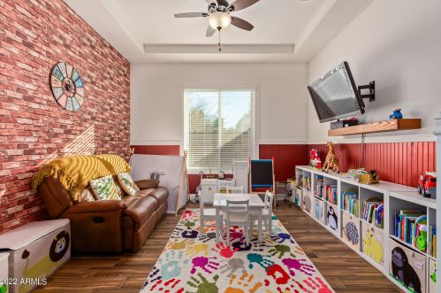 5310 2nd St, Phoenix AZ 85085-7756 exterior