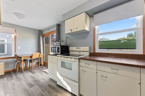 185 91st Pl, Milwaukee WI  53226-4525 exterior