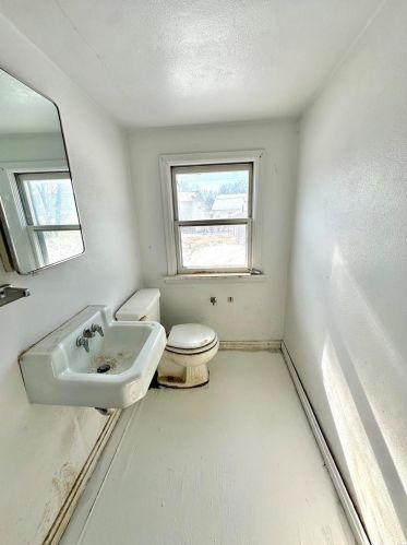 9206 Alpine Dr, Saint Louis MO 63123-4456 exterior