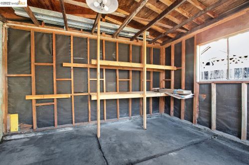 2736 Wallace St, Berkeley CA 94702-2232 exterior