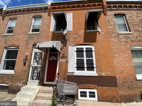 2425 Firth St, Philadelphia PA 19125-1316 exterior