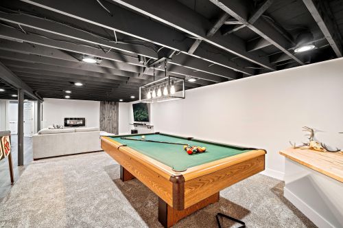 3003 Stratton Dr, Milwaukee WI 53219-2757 exterior