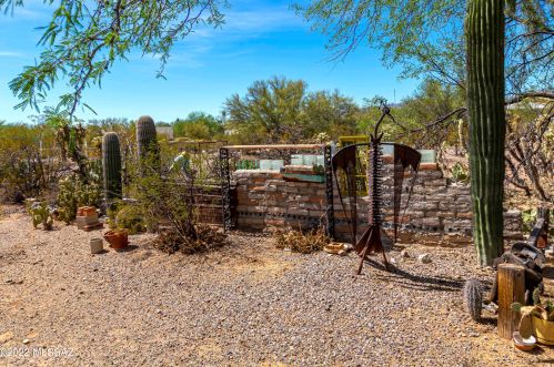 4105 Hogan Dr, Tucson AZ 85735-1809 exterior