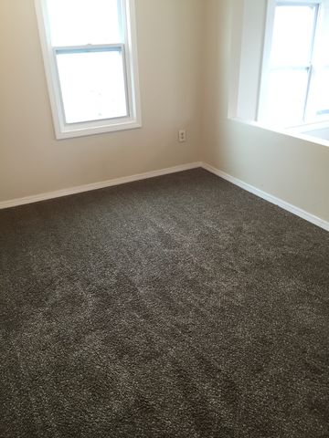 1370 Lakewood Ave, Cleveland OH  44107-2848 exterior