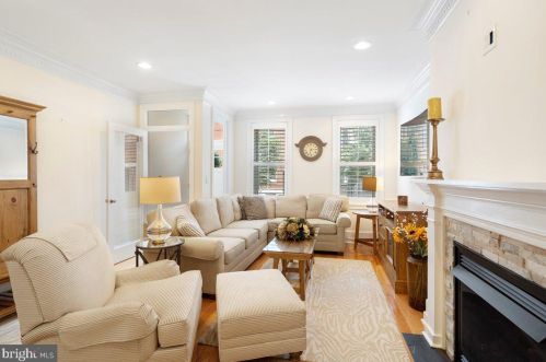 756 24 St, Philadelphia PA 19130-1953 exterior