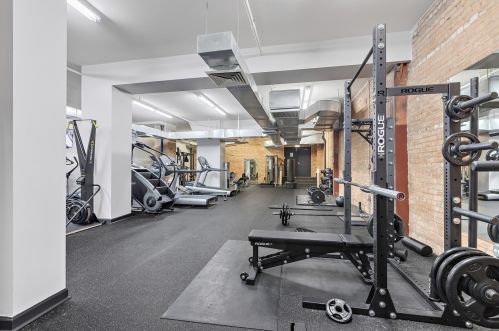 520 Huron St, Chicago IL 60654-3432 exterior