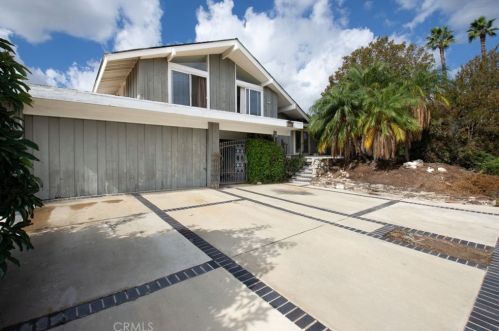 1129 Puente St, Brea, CA 92821-2224