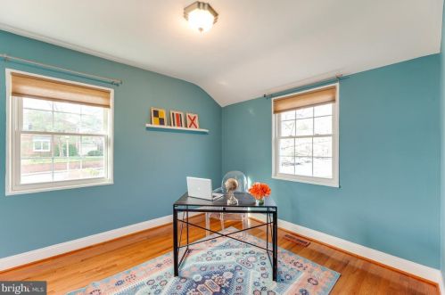 2406 Dearing St, Alexandria VA 22302-1806 exterior