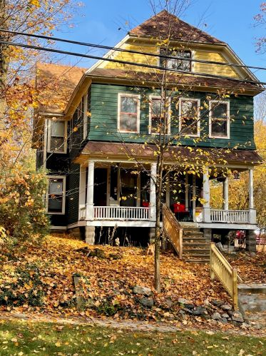 944 Grant St, Kalamazoo, MI 49008-1119