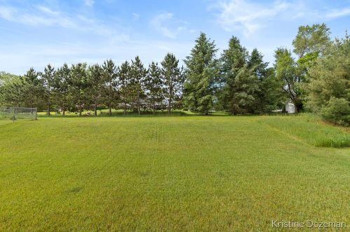 1636 Northbend Dr, Grand Rapids MI 49505-3906 exterior