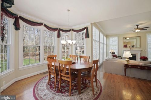 7001 Highland Mdw Ct, Alexandria VA 22315-3963 exterior