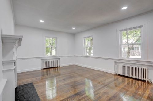 6 Johnson St, Peabody MA 01960-2311 exterior