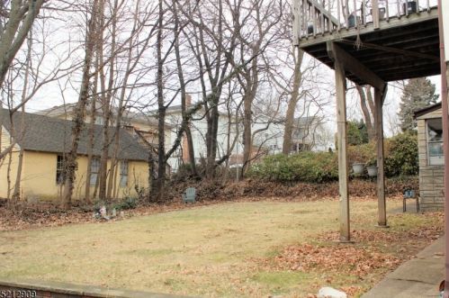 148 Columbus Ave, Hasbrouck Heights NJ 07604-1621 exterior