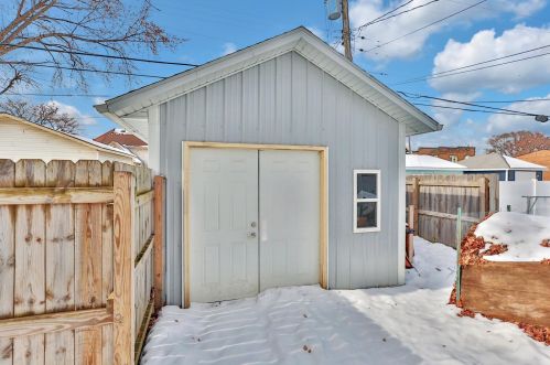 114 4 Ave, South Saint Paul MN 55075-2095 exterior