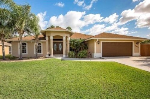 1465 San Sebastian Ave, Fort Pierce, FL 34953-2597