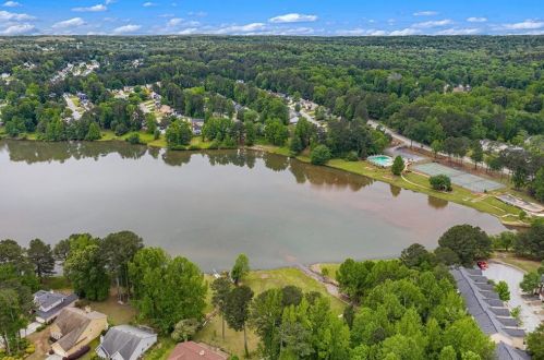 585 Shore Rd, Lithonia GA  30058-5990 exterior