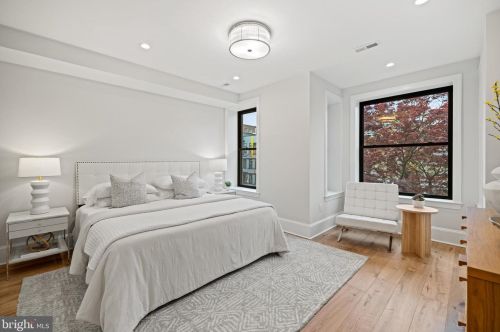 1451 Chapin St, Washington DC  20009-4510 exterior