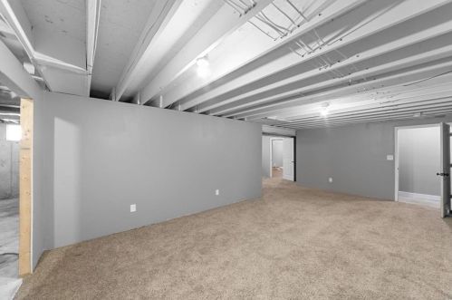 170 Village Circle Dr, Winfield MO 63389-2051 exterior