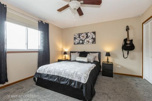 805 Pne Needle Ln, Joliet IL 60432-0719 exterior