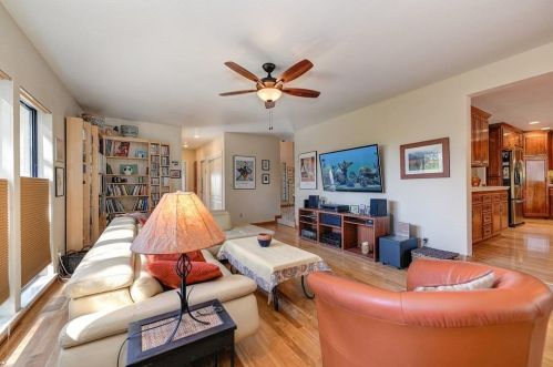 9811 Blue Lk Dr, Folsom CA 95630-1909 exterior