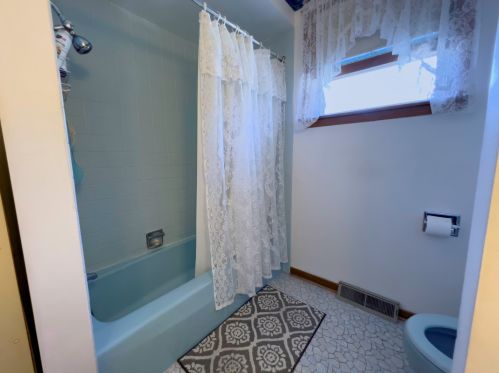 10733 Nordica Ave, Worth IL 60482-1442 exterior