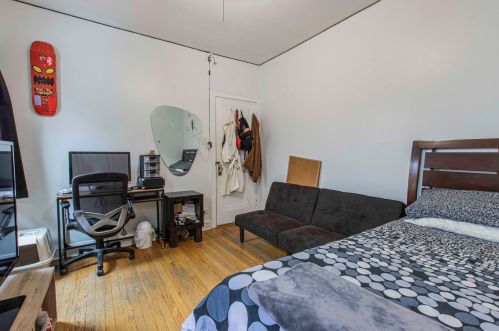 6343 Tripp Ave, Chicago IL 60646-4524 exterior