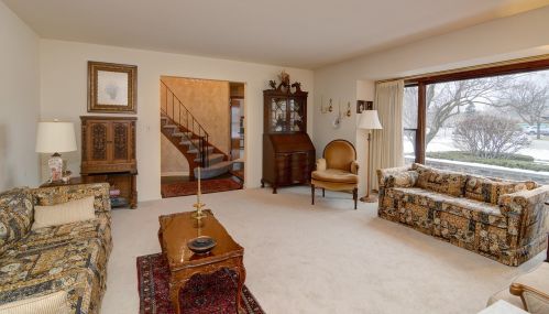 478 Allison St, Elmhurst IL 60126-4602 exterior